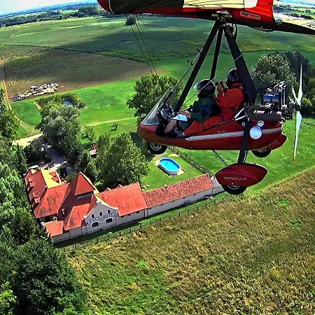 Csaladi Panzio Bed & Breakfast
