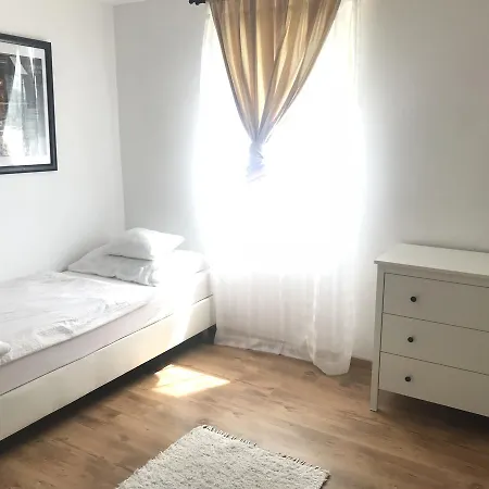 Csaladi Panzio Bed & Breakfast Balatonkeresztur