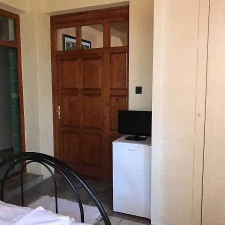 Csaladi Panzio Bed & Breakfast Balatonkeresztur