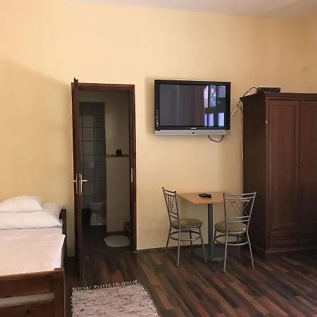 Csaladi Panzio Couette-café Balatonkeresztúr