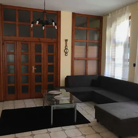 Csaladi Panzio Couette-café Balatonkeresztúr