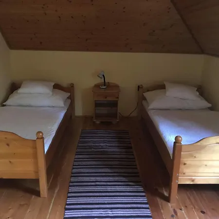Csaladi Panzio Bed & Breakfast