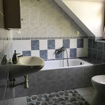 Bed & Breakfast Csaladi Panzio Balatonkeresztur