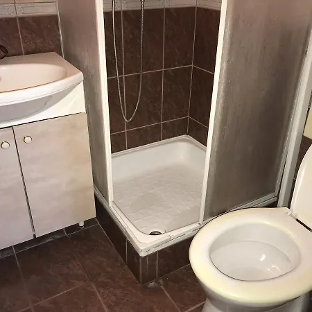 Csaladi Panzio Bed & Breakfast